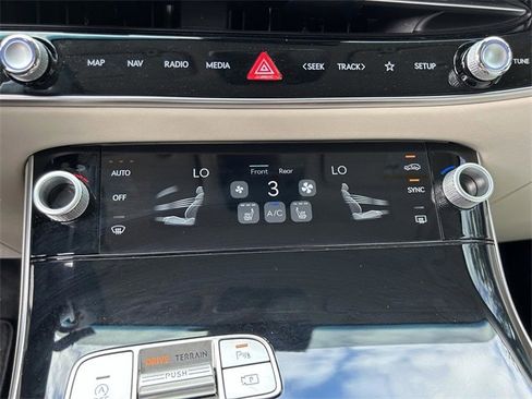 Used 2026 Genesis GV70 2.5T image 24