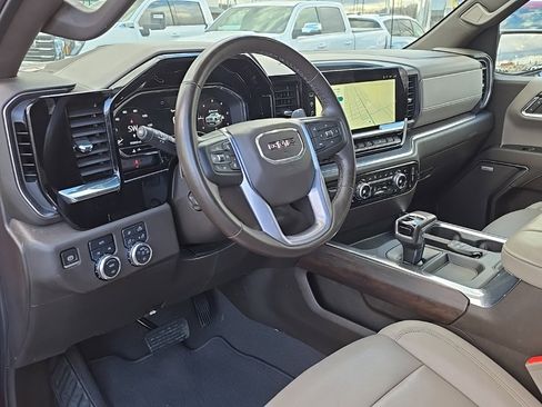 Used 2023 GMC Sierra 1500 SLT w/ SLT Convenience Package image 12