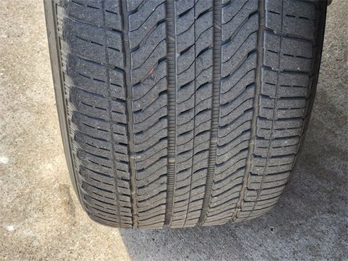 Used 2023 GMC Yukon Denali image 11