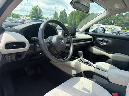Used 2025 Honda HR-V LX image 12