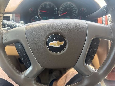 Used 2013 Chevrolet Tahoe LTZ AWD/4WD image 16