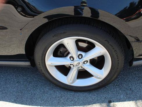 Used 2010 Ford Mustang GT RWD image 18