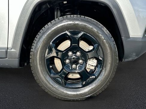 Used 2024 Jeep Compass Trailhawk image 29