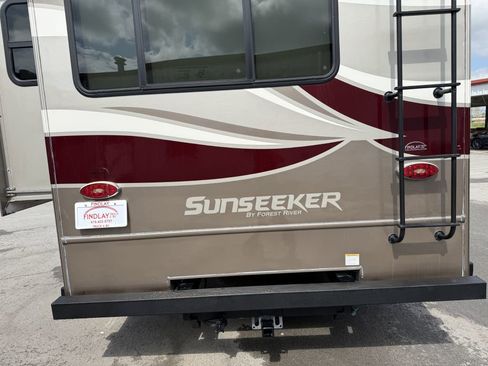 Used 2019 Ford E-450 and Econoline 450 Super Duty w/ Motorhome Prep Package RWD image 33