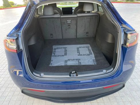 Used 2023 Tesla Model Y 2WD image 52