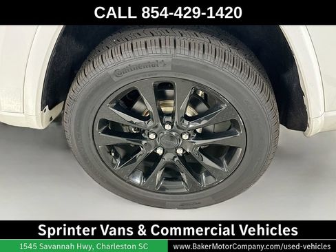 Used 2019 Jeep Grand Cherokee Altitude AWD/4WD image 34