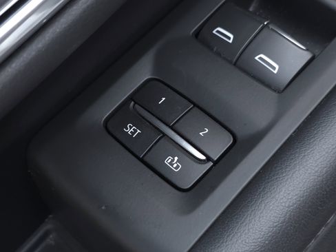 Used 2021 Chevrolet Suburban High Country image 12