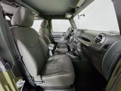Used 2015 Jeep Wrangler Sport image 28