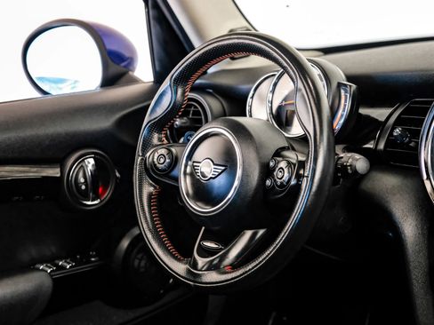 Used 2019 MINI Cooper S w/ Premium Package image 12