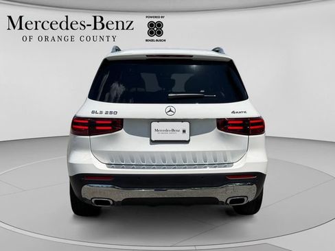 Used 2026 Mercedes-Benz GLB 250 4MATIC image 3