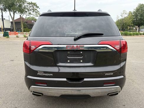 Used 2019 GMC Acadia Denali w/ Technology Package AWD/4WD image 11