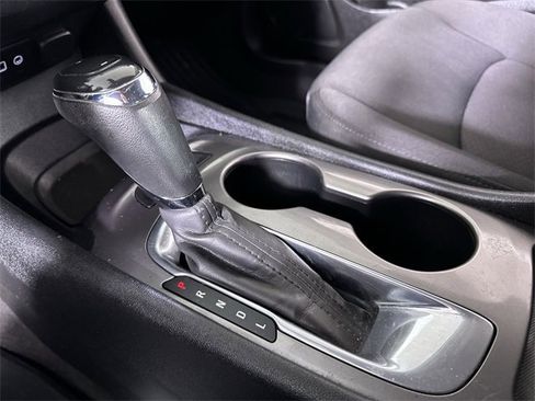 Used 2020 Chevrolet Malibu LS image 16