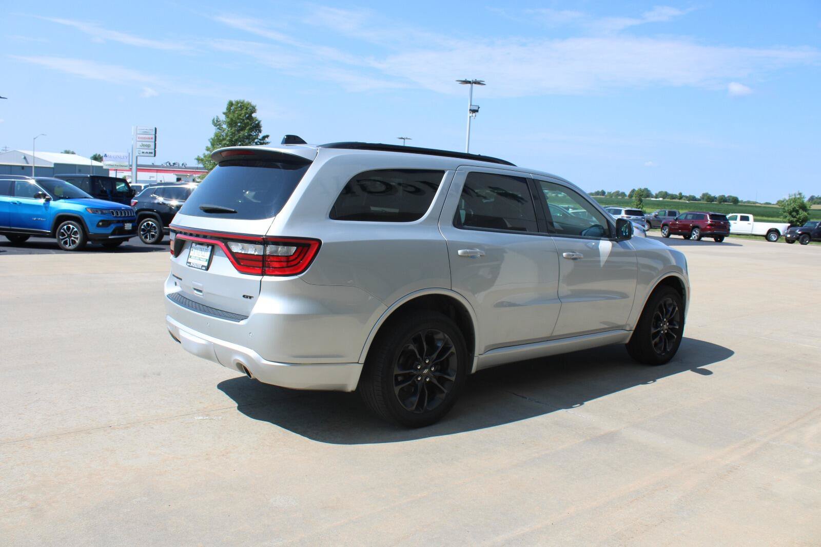 Used 2023 Dodge Durango GT AWD/4WD image 6