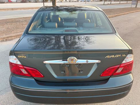 Used 2004 Toyota Avalon XLS image 46