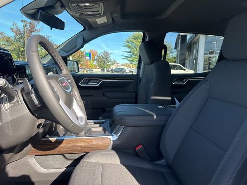 New 2026 GMC Sierra 1500 Elevation image 15