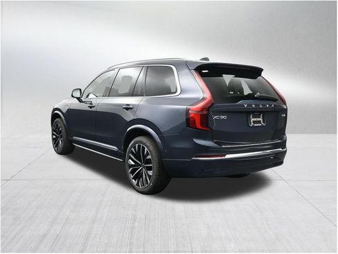 New 2026 Volvo XC90 T8 Ultra w/ Protection Package Premier AWD/4WD image 3