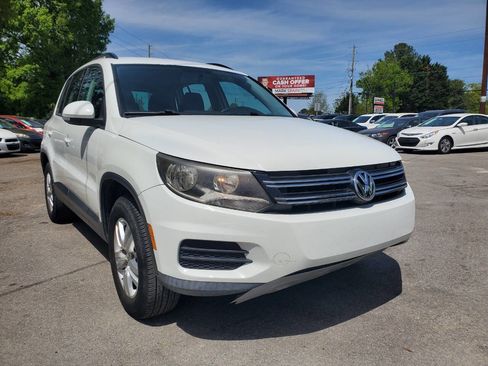 Used 2015 Volkswagen Tiguan S image 1