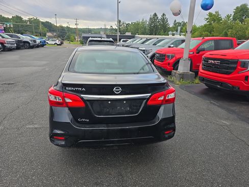 Used 2019 Nissan Sentra S w/ Appearance Package FWD image 4