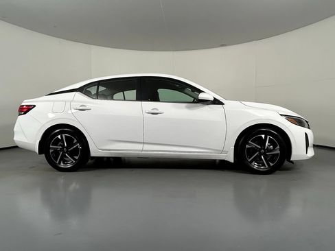 Used 2025 Nissan Sentra SV w/ All-Weather Package FWD image 8
