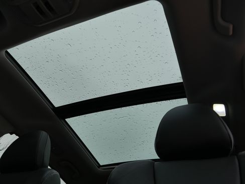 Used 2023 Subaru Ascent Touring image 5