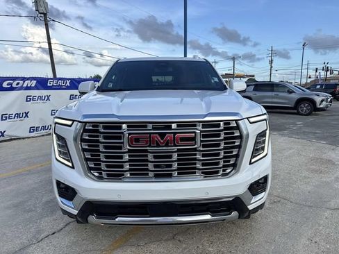 Used 2025 GMC Yukon Denali RWD image 4
