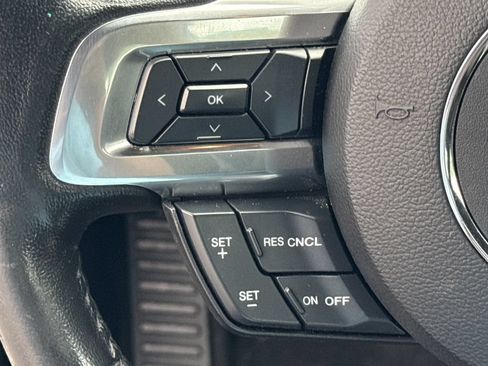 Used 2017 Ford Mustang Premium RWD image 22