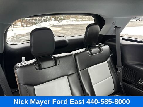 Used 2022 Ford Explorer XLT w/ Equipment Group 202A image 16