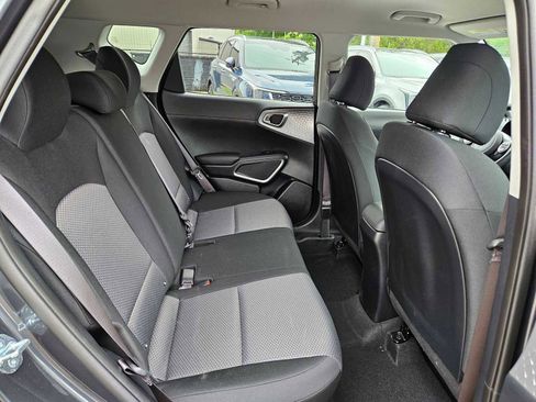 Certified 2025 Kia Soul LX FWD image 18