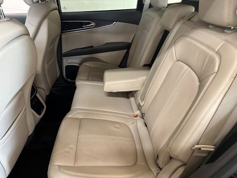 Used 2019 Lincoln Nautilus Reserve image 38