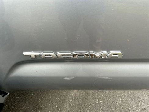 Used 2020 Toyota Tacoma TRD Off-Road image 28