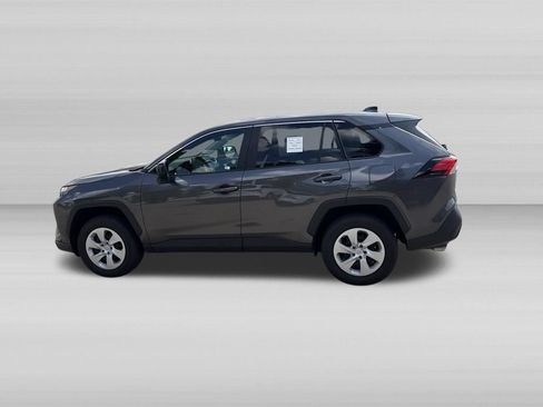 Used 2025 Toyota RAV4 LE AWD/4WD image 8