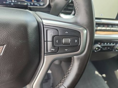 Used 2023 Chevrolet Silverado 1500 LT AWD/4WD image 17