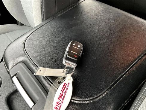 Used 2021 RAM 2500 Big Horn image 10