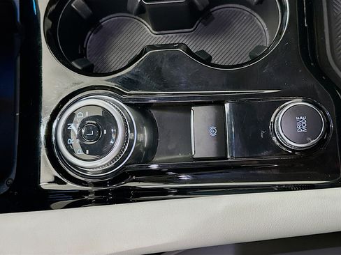 Used 2025 Ford Explorer Platinum w/ LUX Leather Package image 25