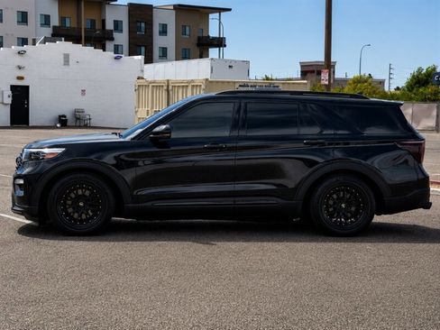 Used 2020 Ford Explorer ST w/ Premium Technology Package AWD/4WD image 7