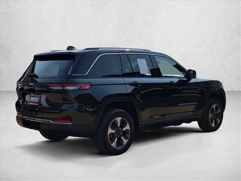 Used 2022 Jeep Grand Cherokee Limited 4xe w/ Luxury Tech Group II AWD/4WD image 5