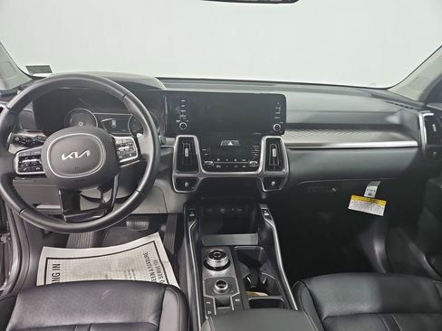 Used 2023 Kia Sorento EX image 13