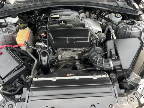 Used 2020 Chevrolet Camaro LT w/ RS Package image 16