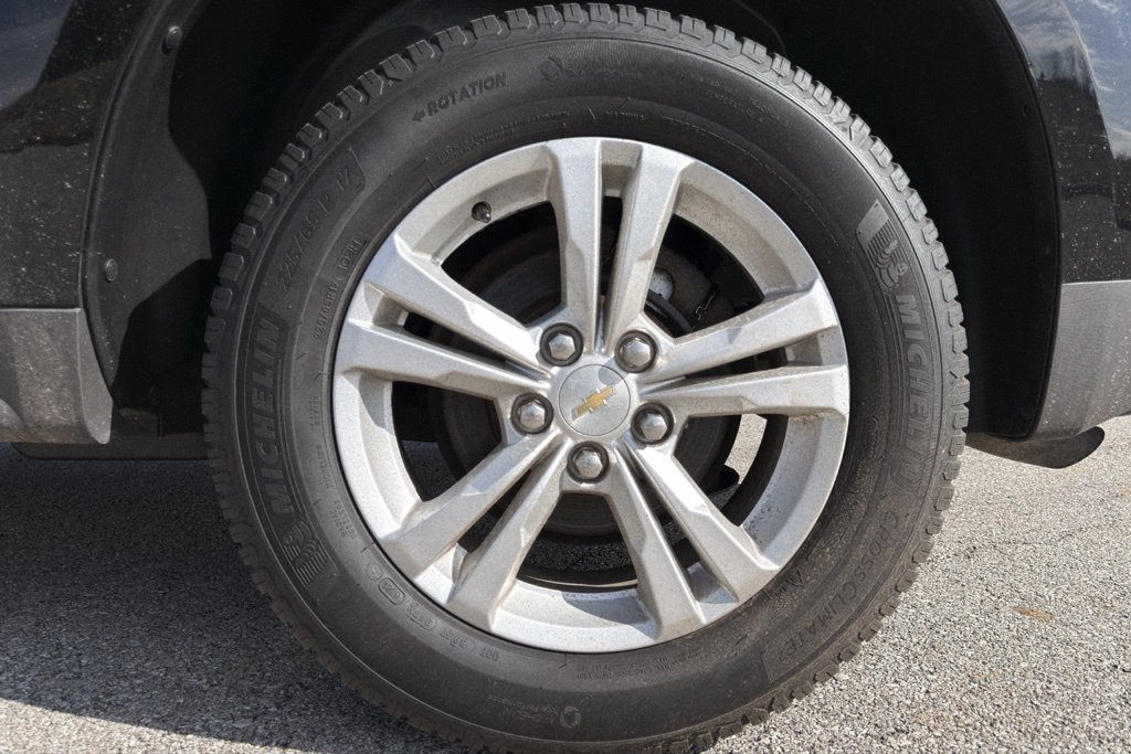 Used 2017 Chevrolet Equinox LS FWD image 34