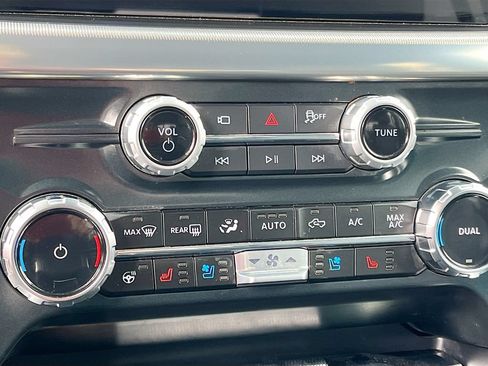 Used 2025 Ford F150 Lariat w/ Equipment Group 502A High AWD/4WD image 21