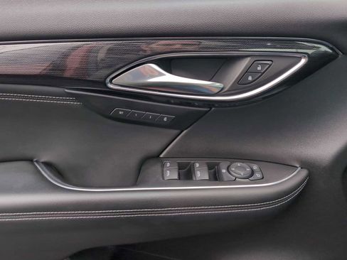 Used 2023 Buick Envision Essence w/ Sport Touring Package image 25