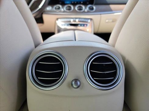 Used 2022 Mercedes-Benz E 350 Sedan image 16