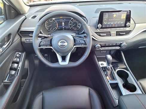 New 2025 Nissan Altima 2.5 SR image 6