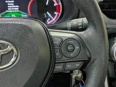 Used 2023 Toyota RAV4 LE image 17