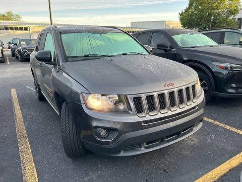 Used 2016 Jeep Compass 75th Anniversary w/ Power Value Group FWD image 2