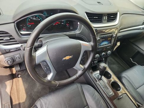Used 2016 Chevrolet Traverse LT w/ Style and Technology Package FWD image 10
