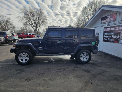 Used 2013 Jeep Wrangler Unlimited Sahara image 6