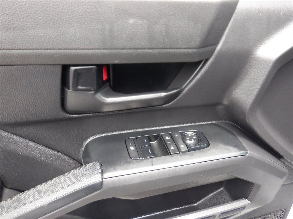 Used 2024 Toyota Tacoma SR RWD image 9