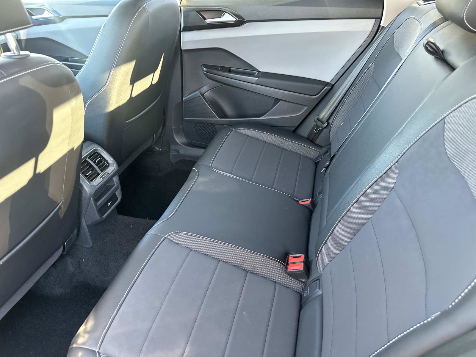 Certified 2023 Volkswagen Taos SE FWD image 26