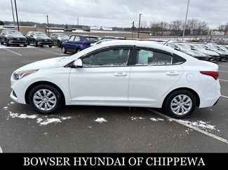 Used 2022 Hyundai Accent SE video 2